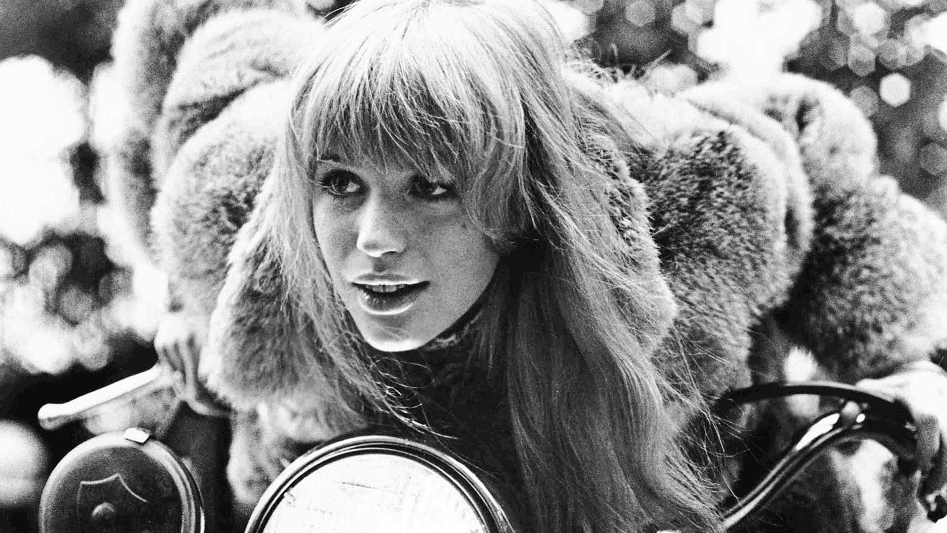 Young Marianne Faithfull in a fur coat